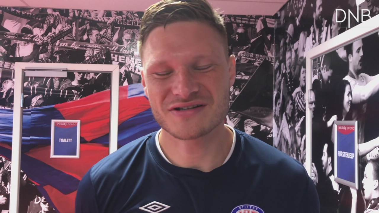 - Vi får prøve å score noen mål